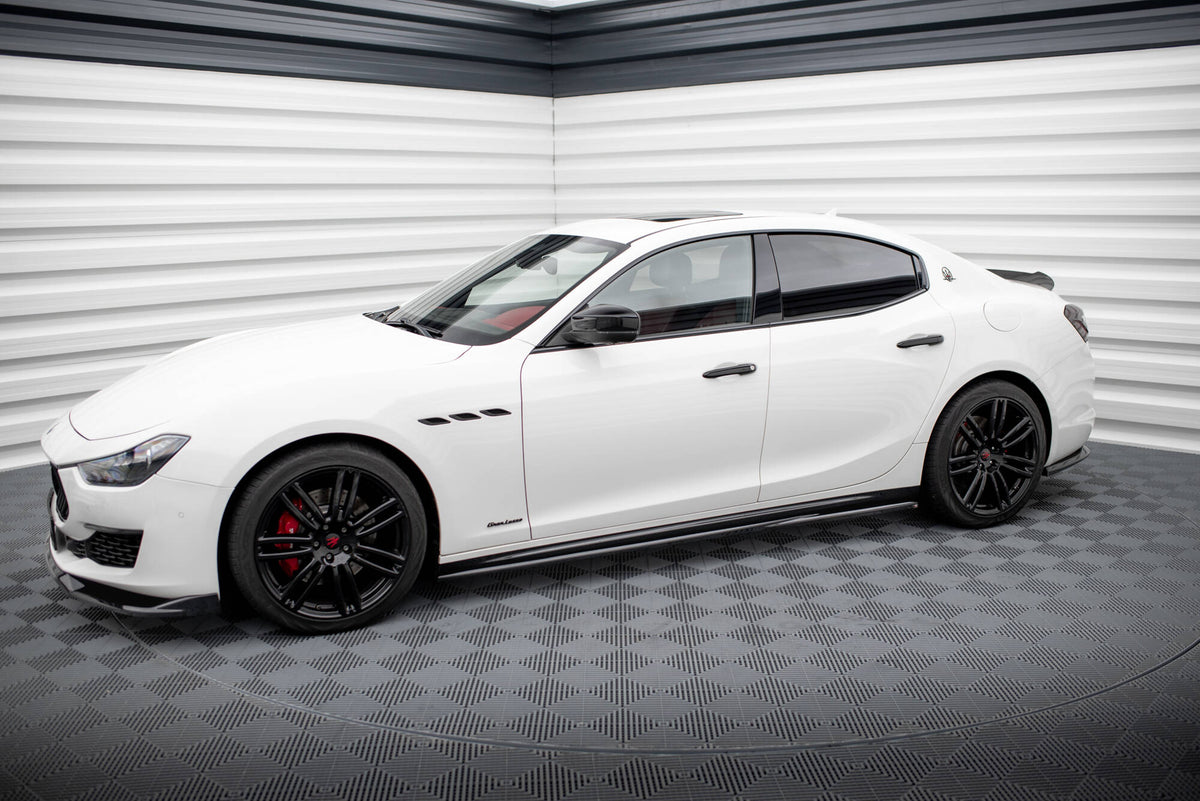 Street+ Seitenschweller Leisten passend für Maserati Ghibli Modena Mk3 Facelift schwarz Hochglanz – Ansicht 1