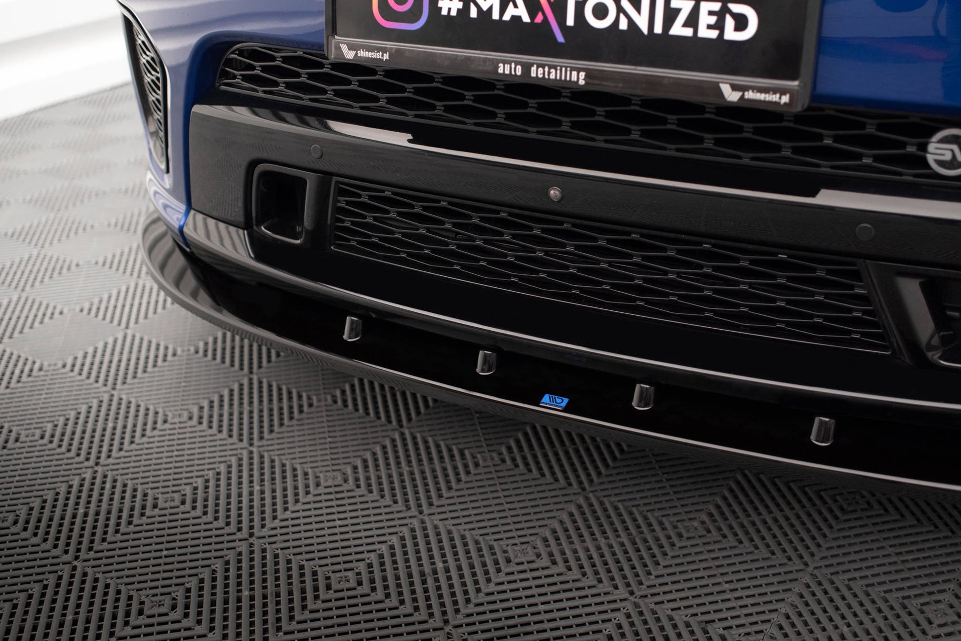 Street+ Spoilerlippe Front Ansatz V.1 passend für Land Rover Range Rover Sport SVR Mk2 schwarz Hochglanz – Ansicht 3