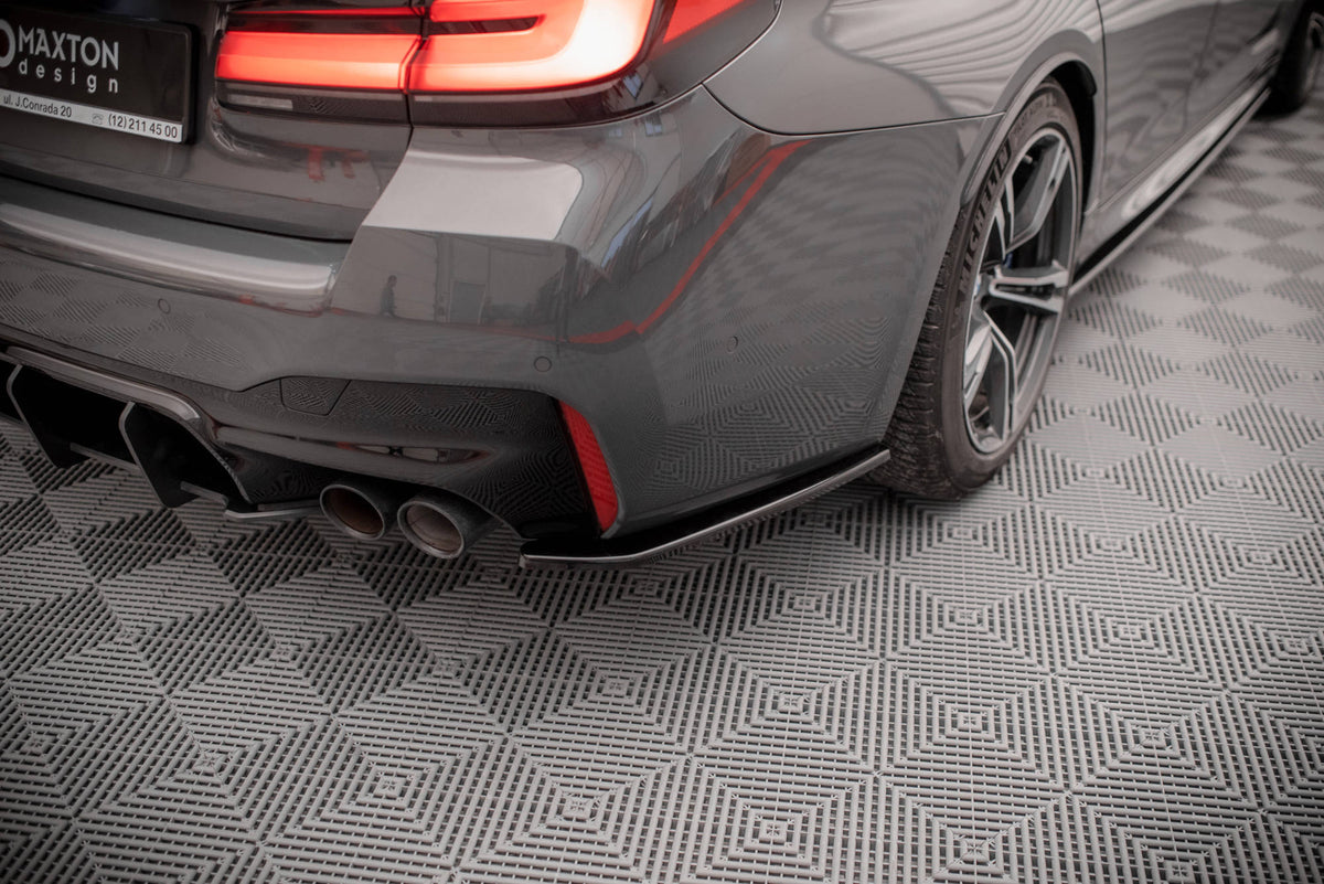 Heck Ansatz Flaps Diffusor V.1 passend für BMW M5 F90 Facelift schwarz Hochglanz – Ansicht 1
