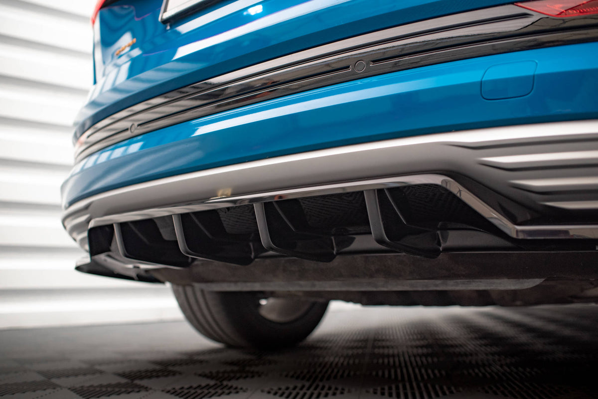 Street+ Mittlerer Diffusor RACE passend für Audi e-tron schwarz Hochglanz – Ansicht 7