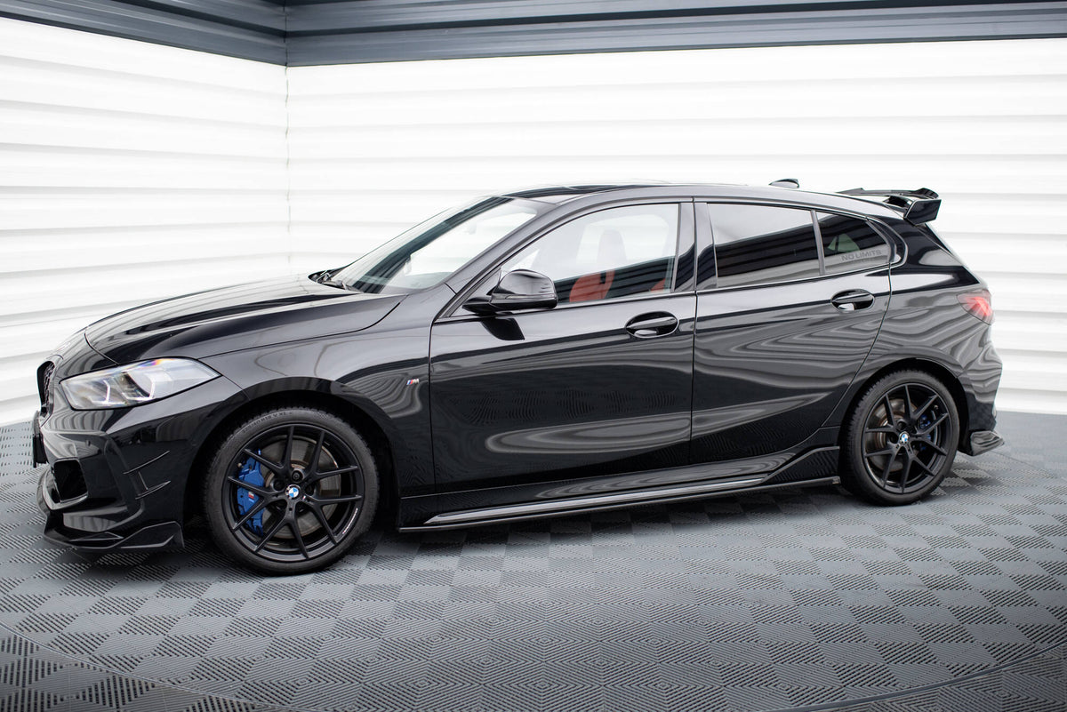 Street+ Seitenschweller Leisten passend für BMW M135i M-Performance F40 schwarz Hochglanz – Ansicht 1
