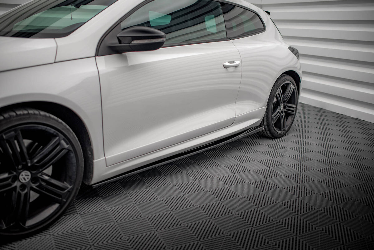 Street+ Seitenschweller Leisten V.2 passend für VW Scirocco R Mk3 / Mk3 Facelift schwarz Hochglanz – Ansicht 3