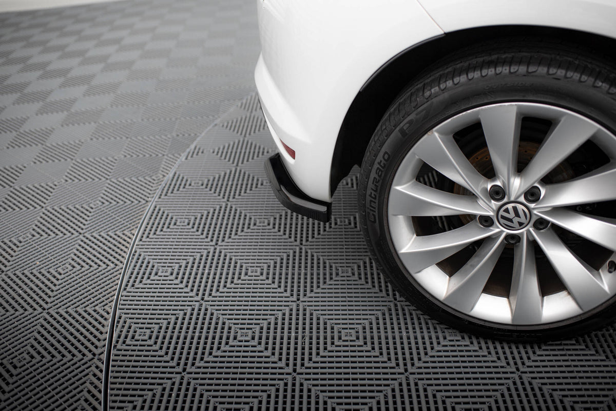 Heck Ansatz Flaps Diffusor V.1 passend für VW Scirocco Mk3 Facelift schwarz Hochglanz – Ansicht 4