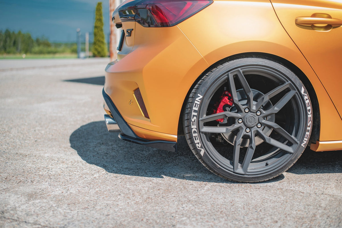 Heck Ansatz Flaps Diffusor V.2 passend für Ford Focus Hatchback ST Mk4  schwarz Hochglanz – Ansicht 8