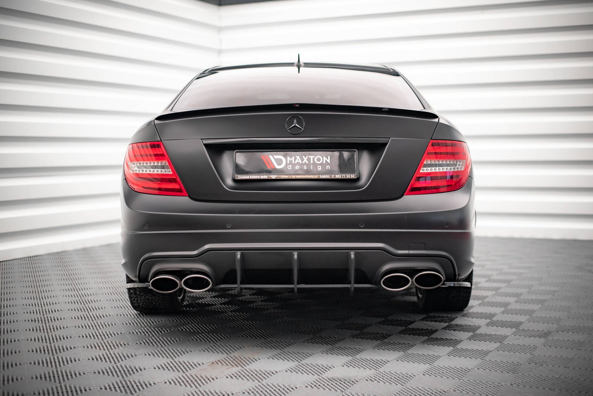 Heckspoiler Lippe Mercedes-Benz C Limousine Standard / AMG-Line W204 / W204 Facelift schwarz Hochglanz – Ansicht 1