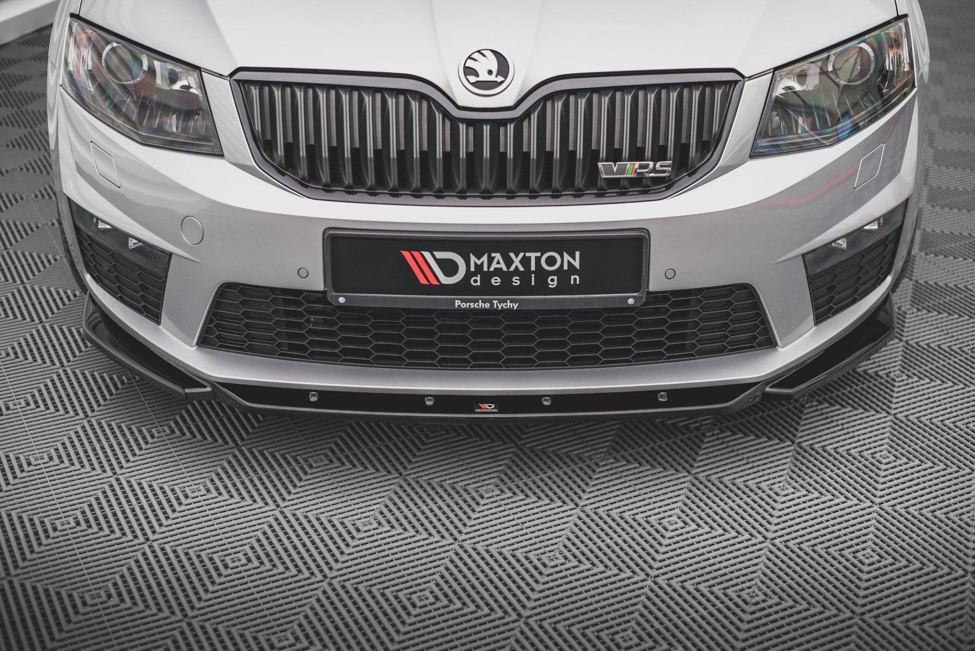 Street+ Spoilerlippe Front Ansatz V.4 passend für Skoda Octavia RS Mk3 schwarz Hochglanz – Ansicht 6