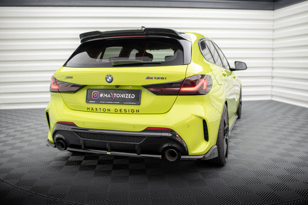 Heck Ansatz Flaps Diffusor V.1 passend für2 BMW 1er M-Paket / M135i F40 schwarz Hochglanz – Ansicht 1