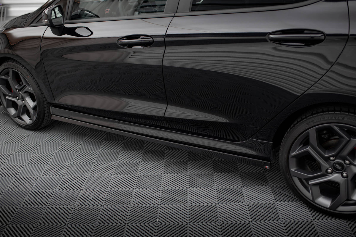 Street+ Seitenschweller Leisten V.2 passend für Ford Fiesta Mk8 ST / ST-Line schwarz Hochglanz – Ansicht 1