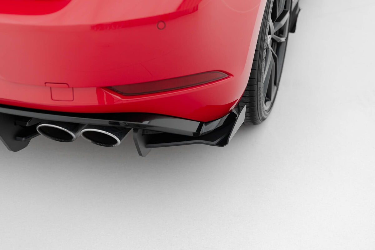 Hintere Seiten Flaps passend für VW Golf R Mk7 Facelift schwarz Hochglanz – Ansicht 3