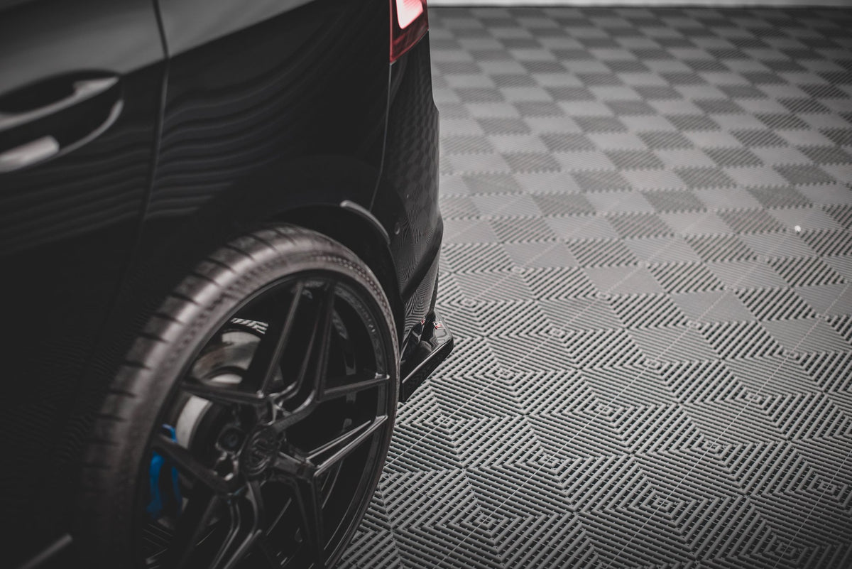 Heck Ansatz Flaps Diffusor V.2 passend für VW Golf R Hatchback Mk8 Facelift schwarz Hochglanz – Ansicht 7