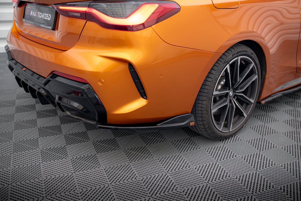 Heck Ansatz Flaps Diffusor V.6 passend für BMW 4er M440i G22 / G23 / G22 Facelift / G23 Facelift schwarz Hochglanz – Ansicht 4
