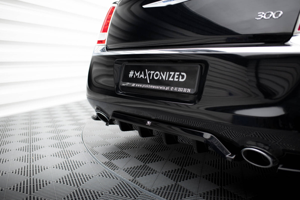 Street+ Mittlerer Diffusor RACE passend für Chrysler 300 Mk2 schwarz Hochglanz – Ansicht 4