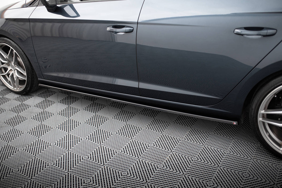 Street+ Seitenschweller Leisten V.2 passend für Seat Leon Mk3 Cupra/ FR Facelift schwarz Hochglanz – Ansicht 4