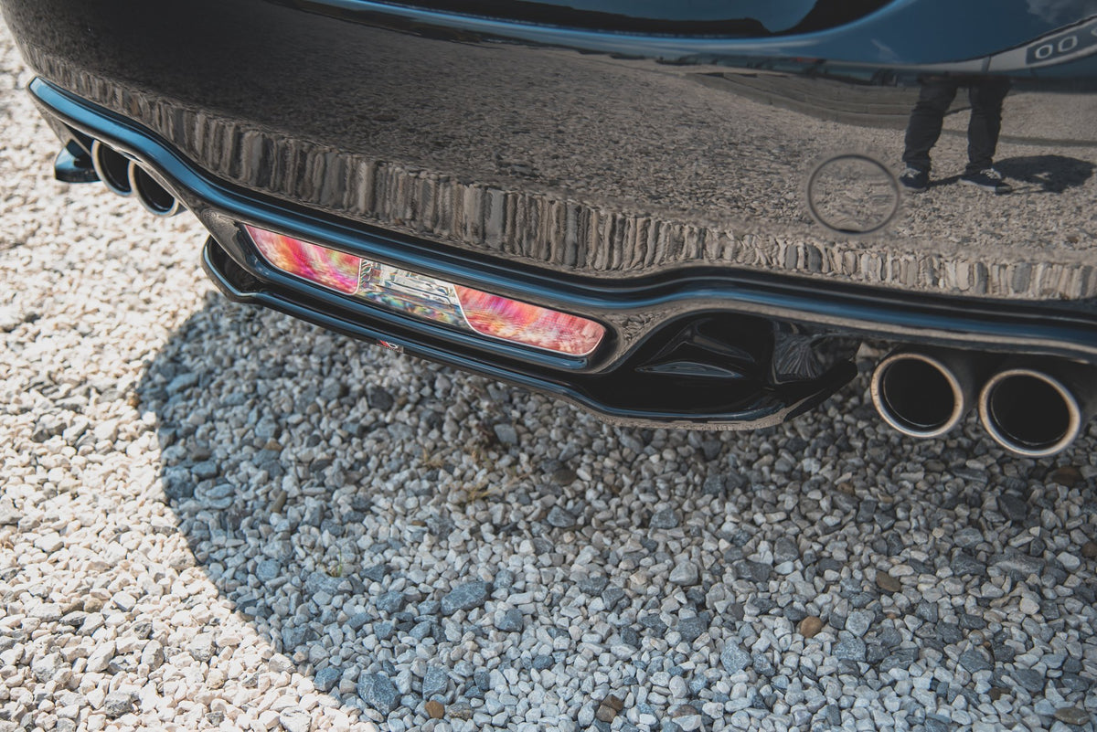 Heckansatz Abarth 124 Spider  schwarz Hochglanz – Ansicht 5