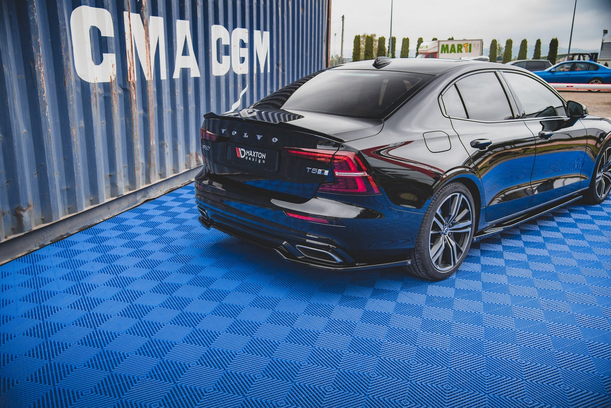 Heckansatz Volvo S60/V60 R-Design Mk3 schwarz Hochglanz – Ansicht 1