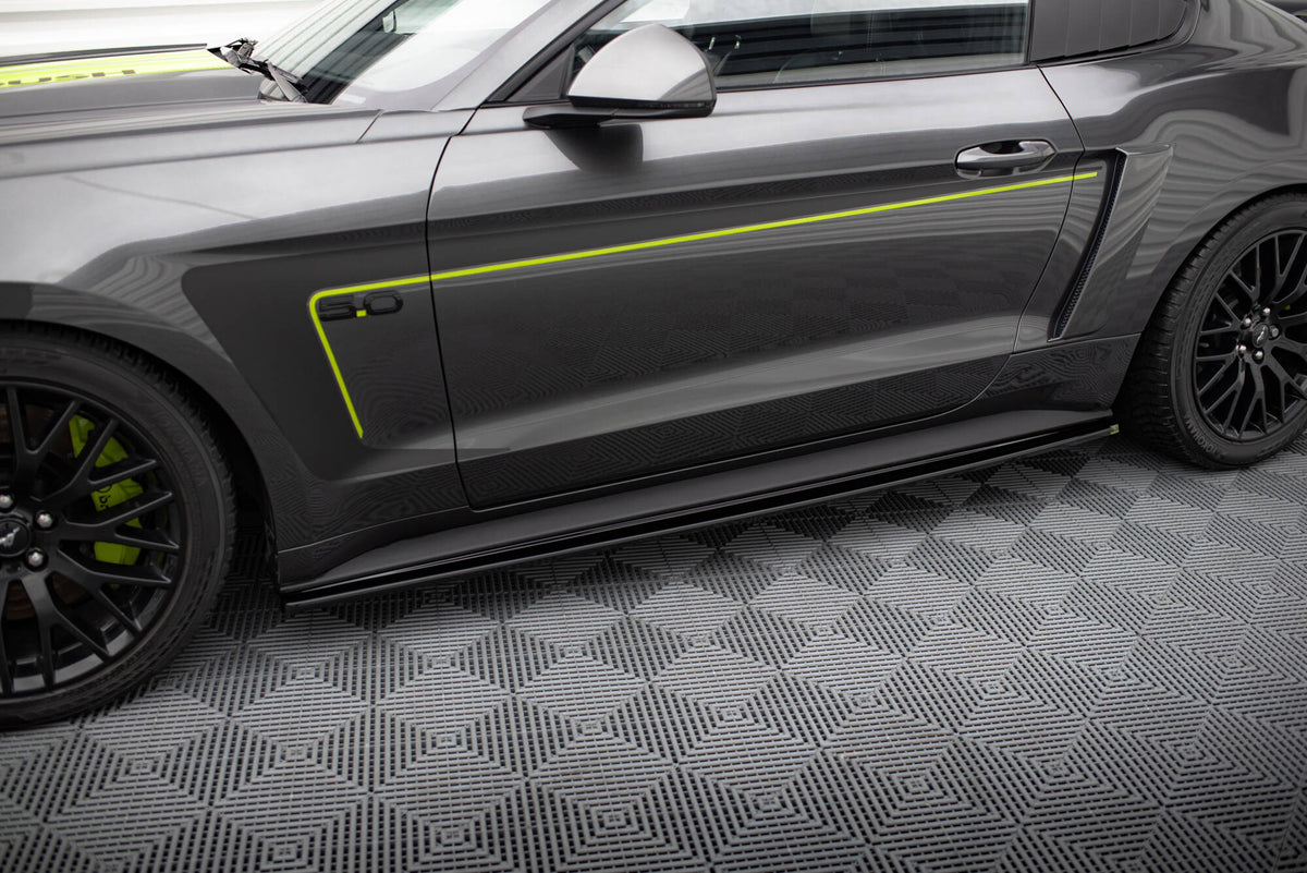 Street+ Seitenschweller Leisten passend für Ford Mustang GT Mk6 schwarz Hochglanz – Ansicht 1