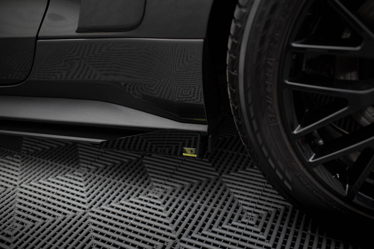 Street Pro Street+ Seitenschweller Leisten + Flaps passend für Ford Mustang GT Mk6  schwarz Hochglanz – Ansicht 5