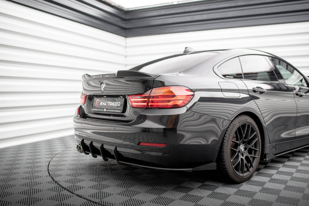 Hintere Seiten Flaps passend für BMW 4er Gran Coupe F36 schwarz Hochglanz – Ansicht 1