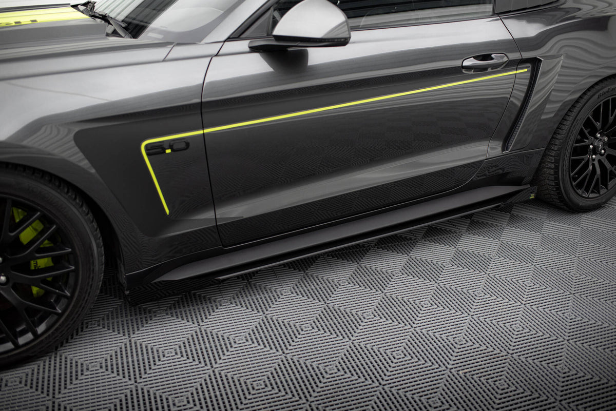 Street Pro Street+ Seitenschweller Leisten + Flaps passend für Ford Mustang GT Mk6  schwarz Hochglanz – Ansicht 3