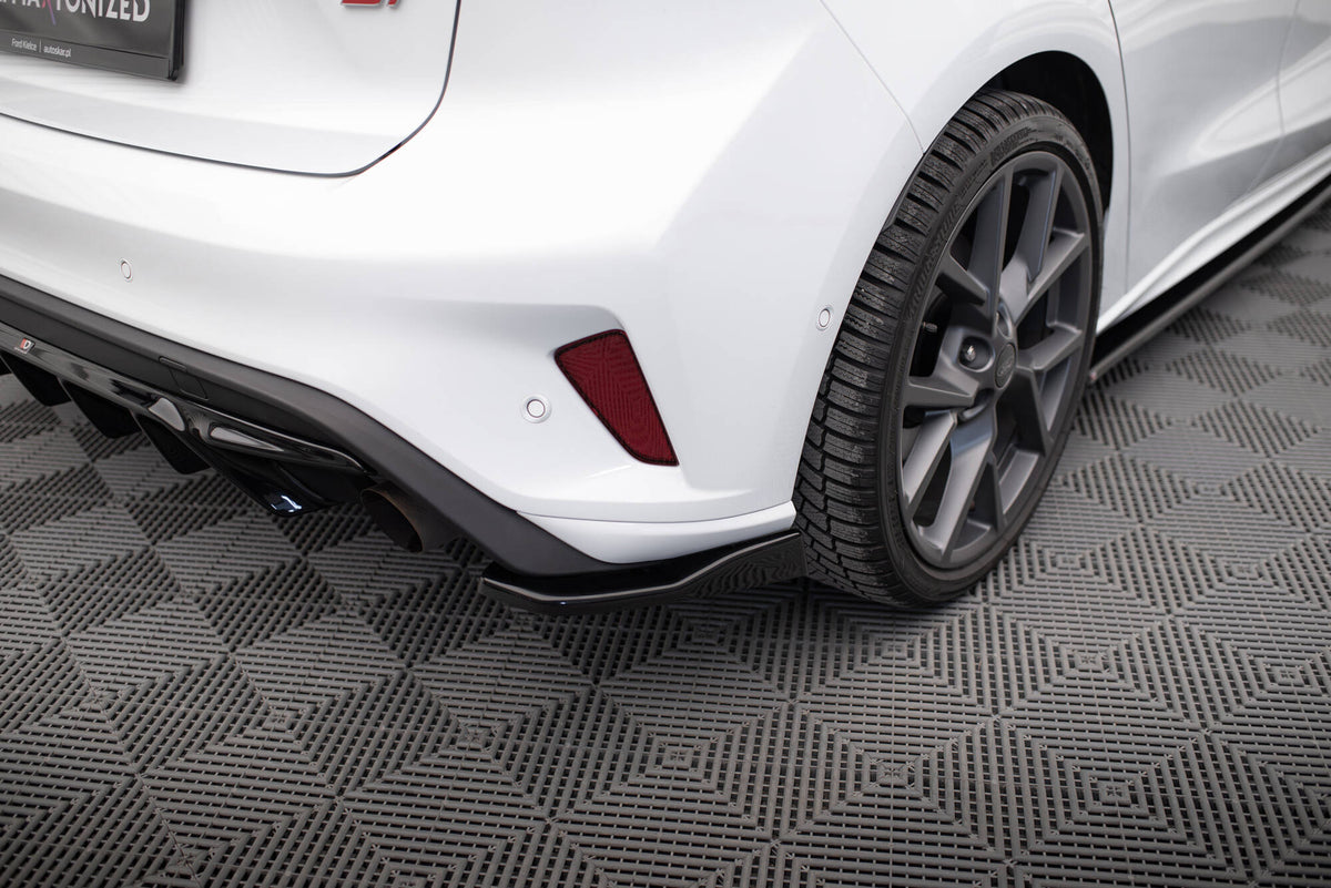Heck Ansatz Flaps Diffusor V.2 passend für Ford Focus Hatchback ST Mk4  schwarz Hochglanz – Ansicht 3