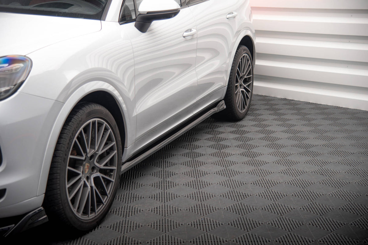 Street+ Seitenschweller Leisten V.2 passend für Porsche Cayenne SUV / Coupe Mk3 Facelift schwarz Hochglanz – Ansicht 1