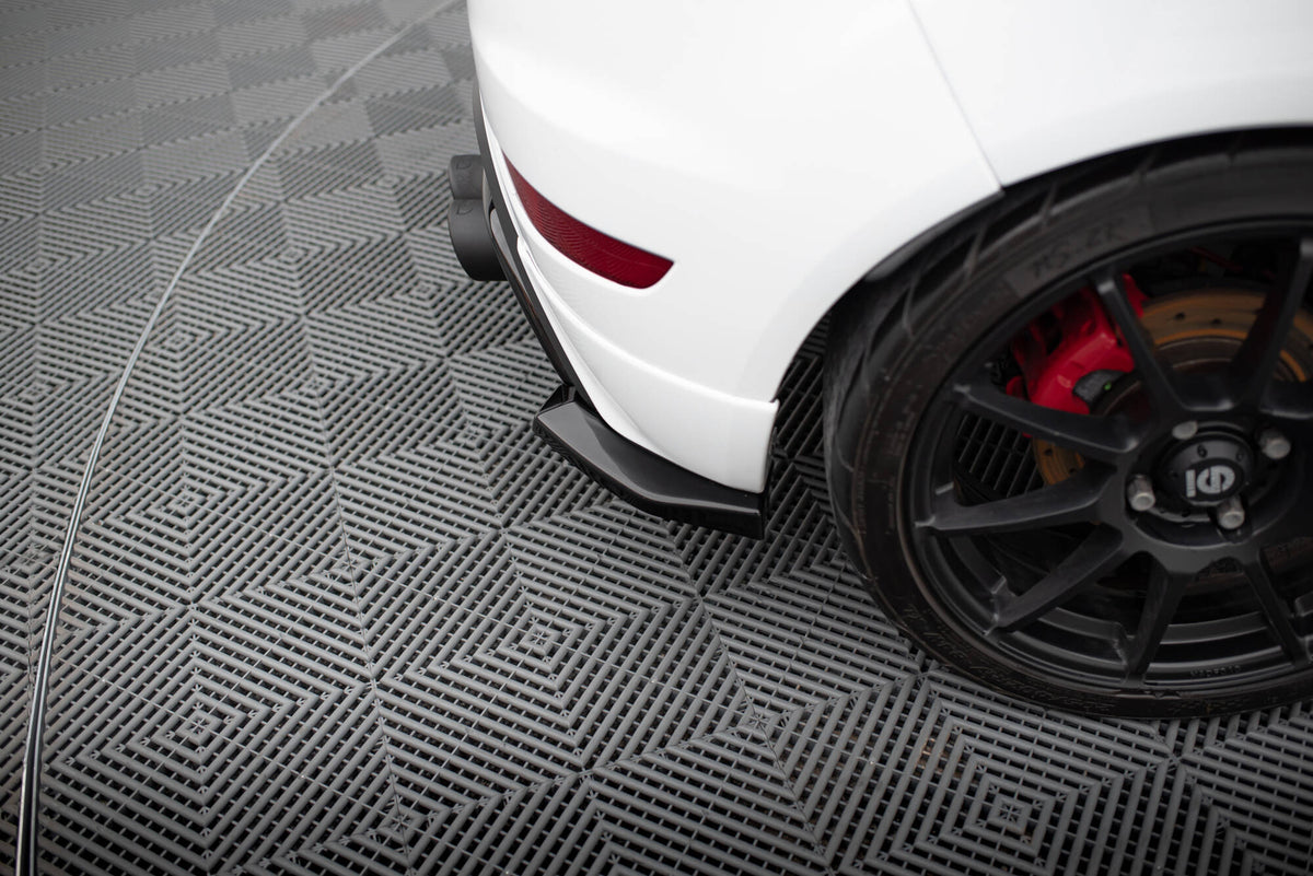 Heck Ansatz Flaps Diffusor V.3 passend für Ford Fiesta ST Mk7 Facelift schwarz Hochglanz – Ansicht 4