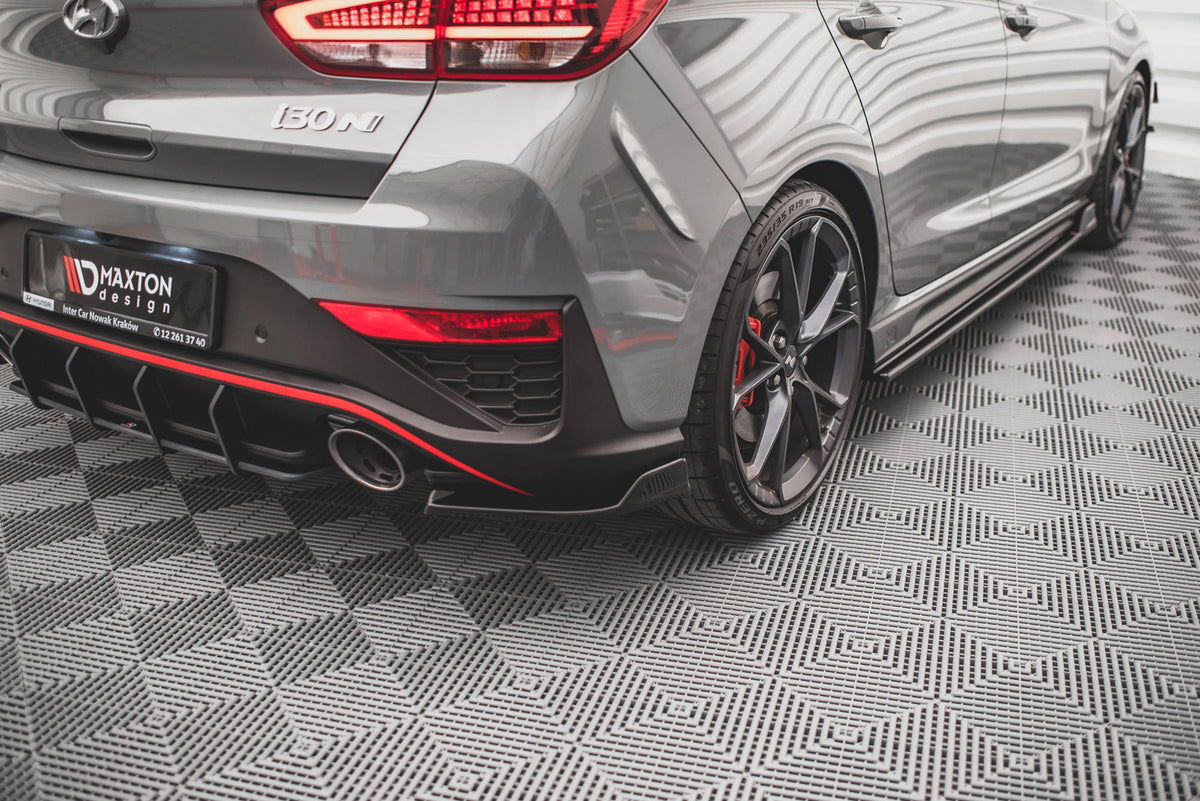 Heck Ansatz Flaps Diffusor V.3 passend für Hyundai I30 N Hatchback Mk3 Facelift schwarz Hochglanz – Ansicht 4