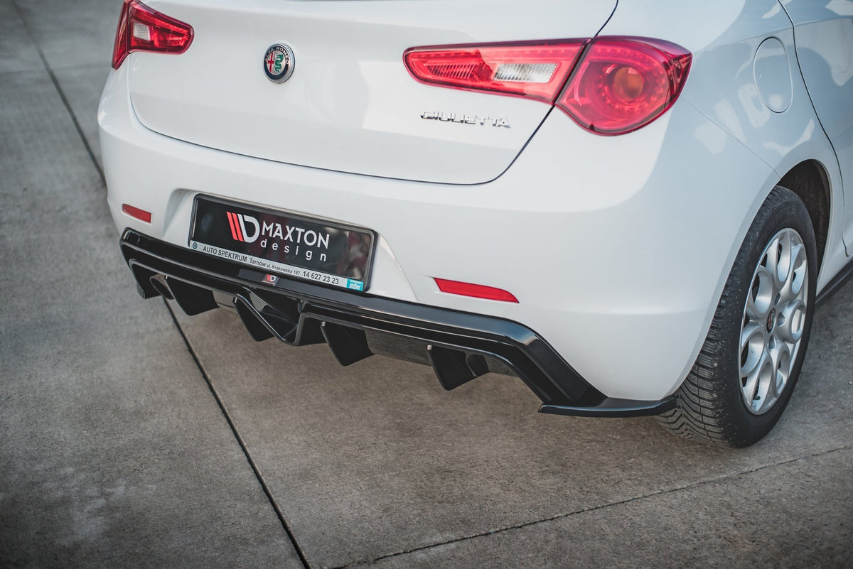 Heck Ansatz Flaps Diffusor V.3 passend für Alfa Romeo Giulietta Facelift schwarz Hochglanz – Ansicht 4