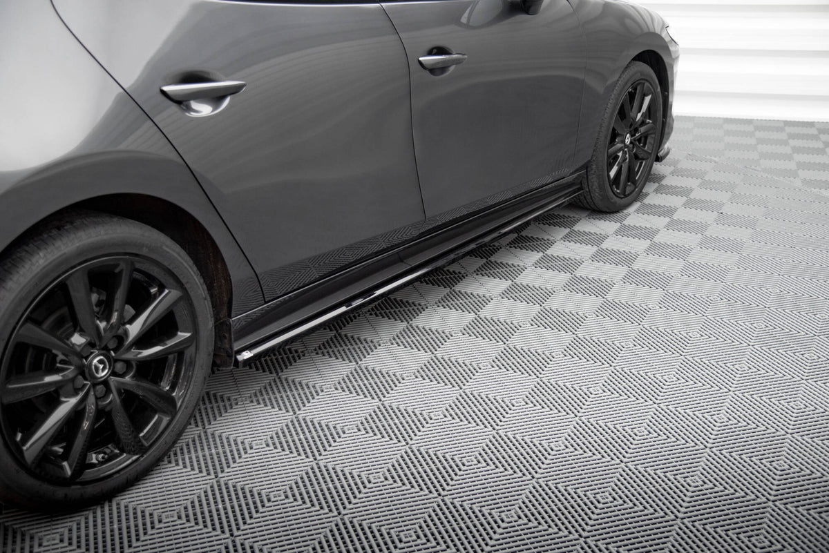 Street+ Seitenschweller Leisten passend für Mazda 3 Mk4 schwarz Hochglanz – Ansicht 1