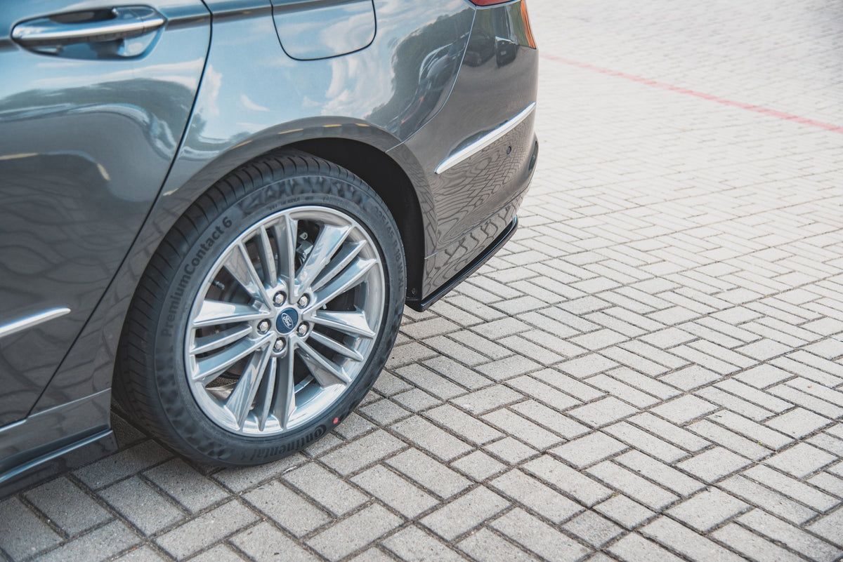 Heck Ansatz Flaps Diffusor passend für Ford Mondeo Vignale Mk5 Facelift schwarz Hochglanz – Ansicht 4