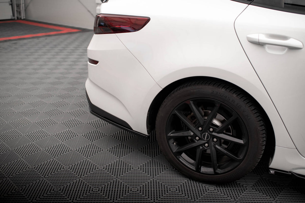 Heck Ansatz Flaps Diffusor V.2 passend für Kia Optima Mk4 Facelift schwarz Hochglanz – Ansicht 1