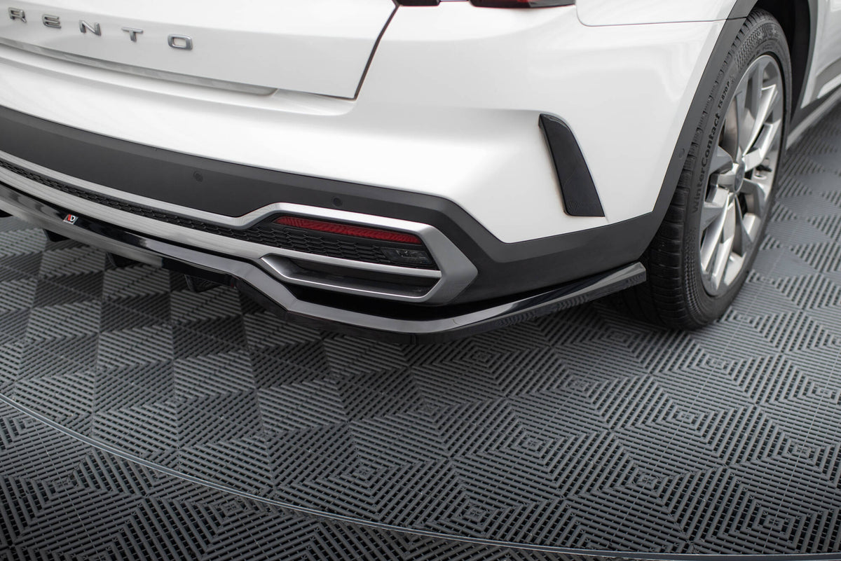 Street+ Mittlerer Diffusor RACE passend für Kia Sorento Mk4 schwarz Hochglanz – Ansicht 5