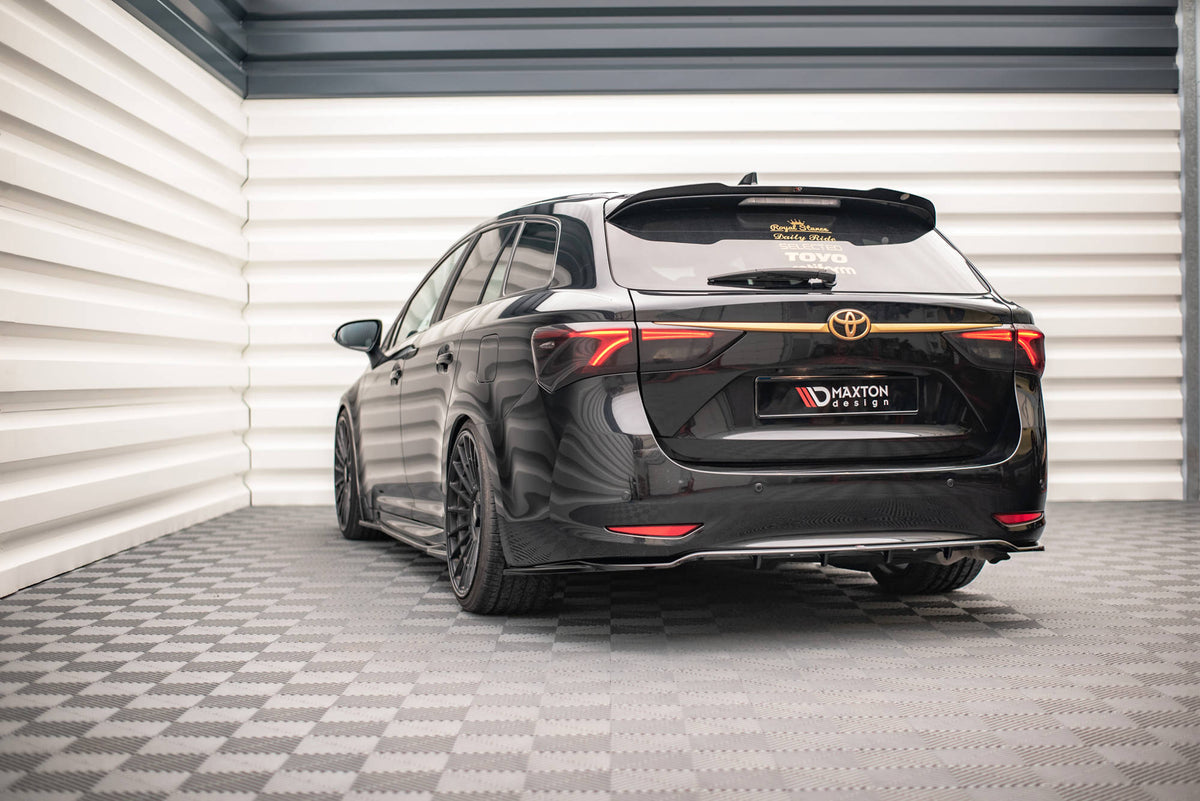 Street+ Mittlerer Diffusor RACE passend für Toyota Avensis Wagon Mk3 Facelift schwarz Hochglanz – Ansicht 3
