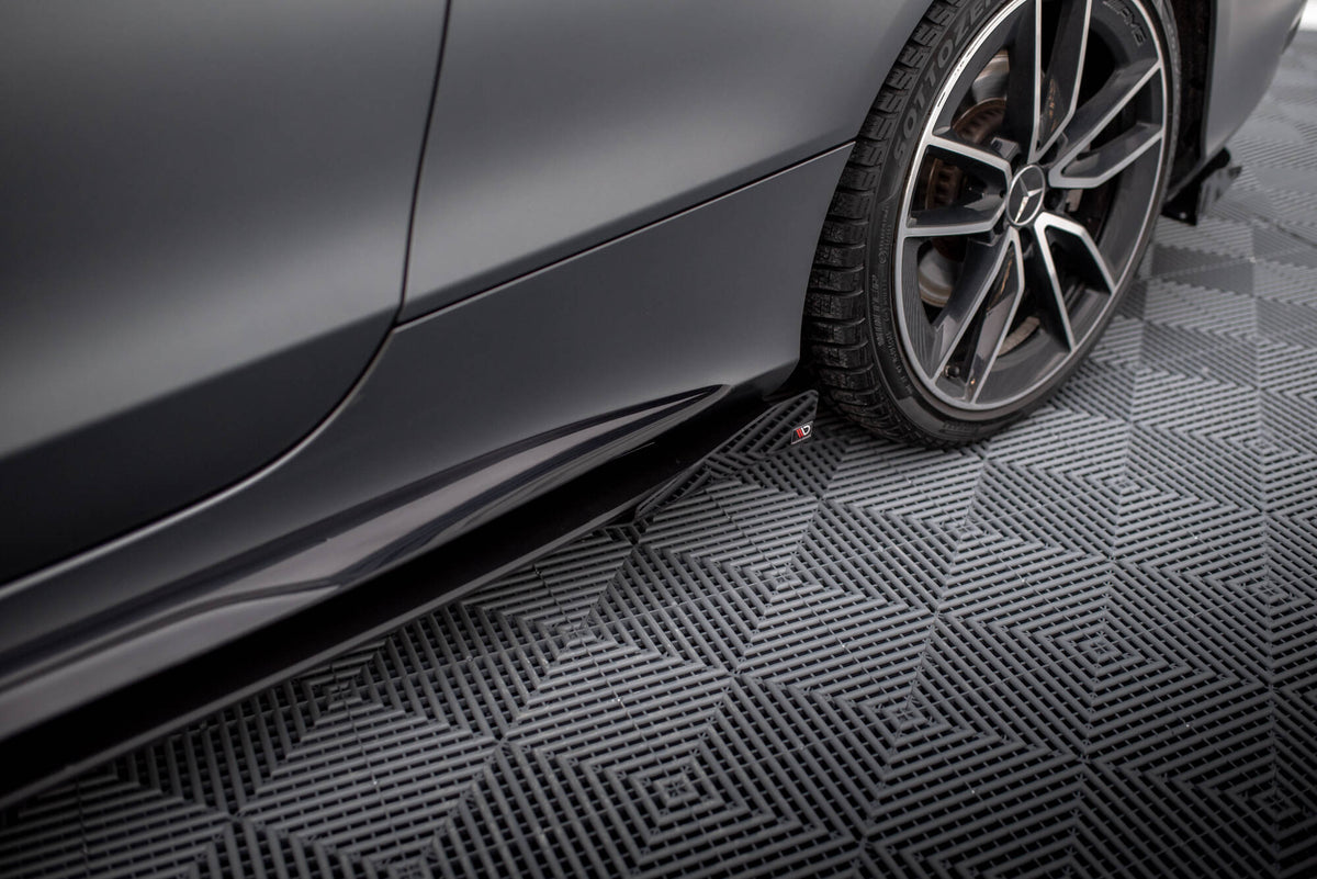 Seitenschweller Flaps passend für Mercedes-AMG C43 Coupe / Cabrio C205  Facelift / A205 Facelift schwarz Hochglanz – Ansicht 1
