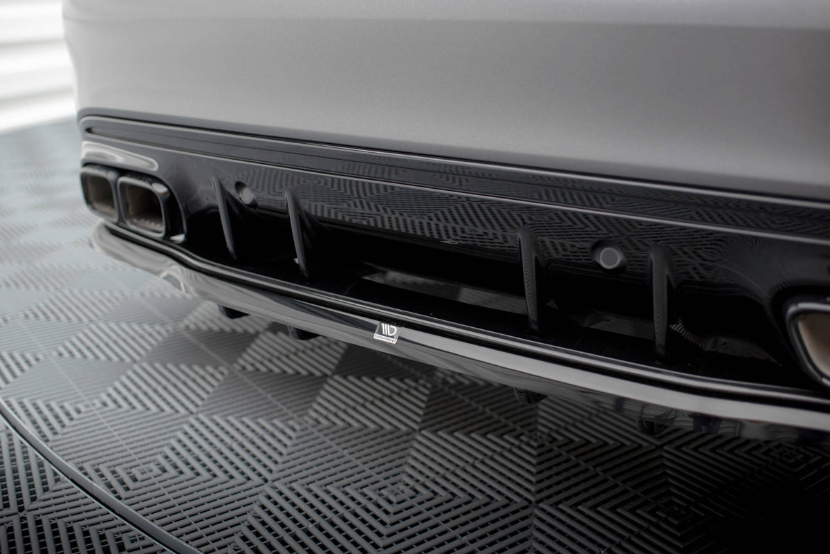 Street+ Mittlerer Diffusor RACE passend für Mercedes-AMG C63 Limousine / Kombi W205 Facelift schwarz Hochglanz – Ansicht 3