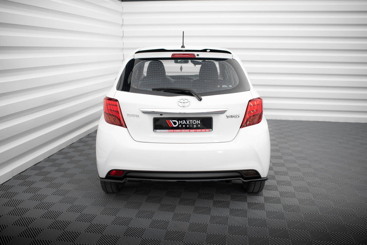 Heckansatz Toyota Yaris Mk3 Facelift schwarz Hochglanz – Ansicht 1