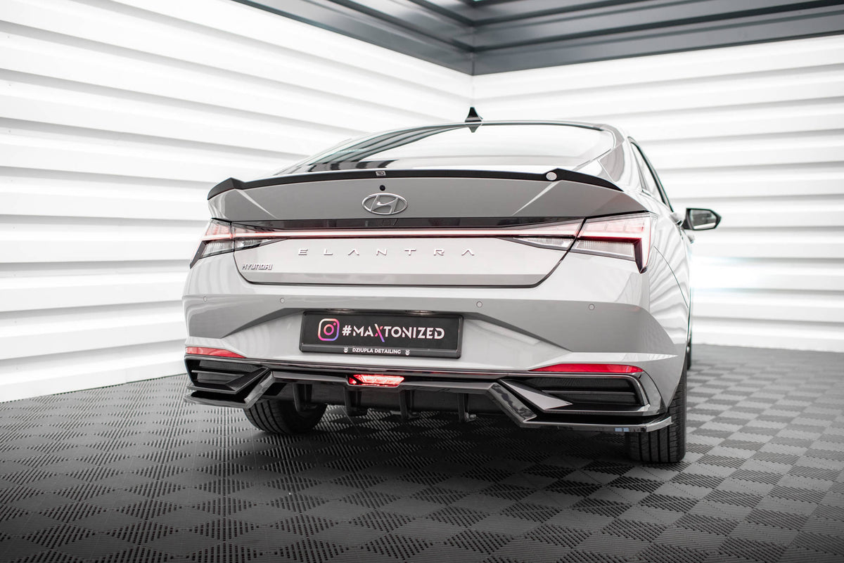 Street+ Mittlerer Diffusor RACE passend für Hyundai Elantra Mk7 schwarz Hochglanz – Ansicht 1