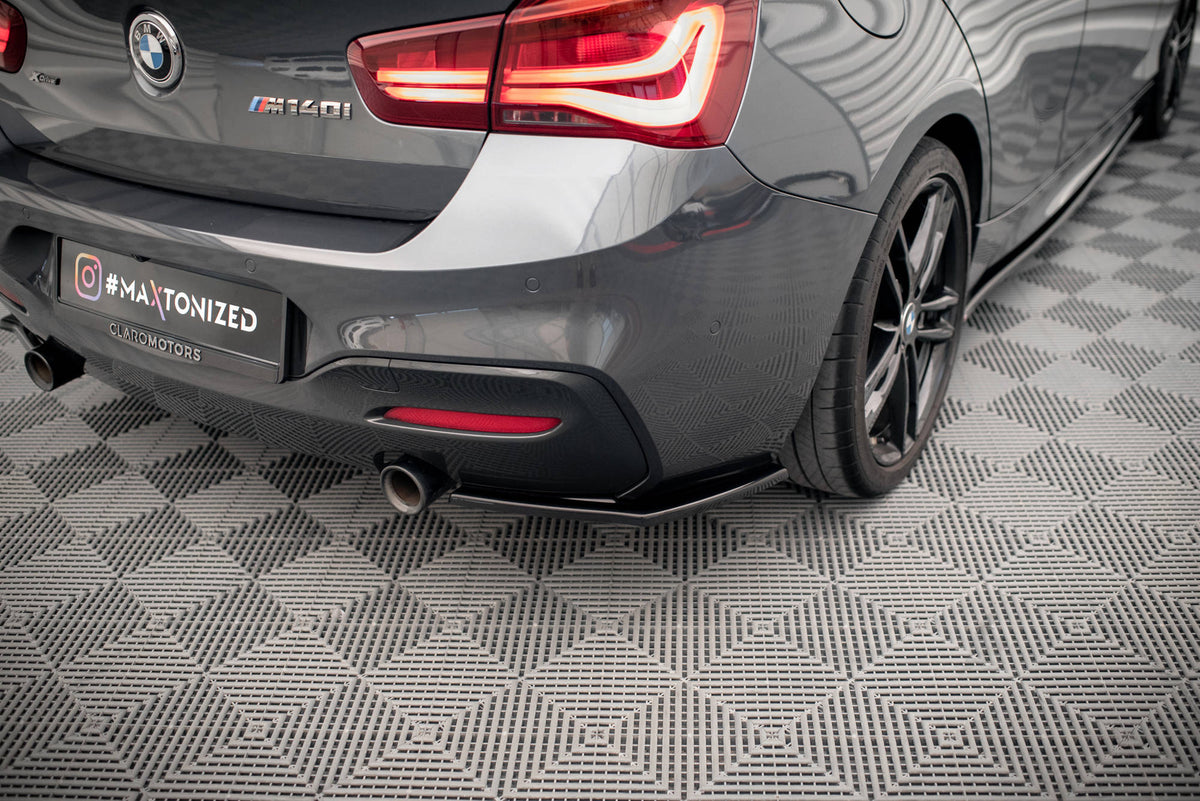 Heck Ansatz Flaps Diffusor passend für BMW 1er F20/F21 M-Power Facelift schwarz Hochglanz – Ansicht 3