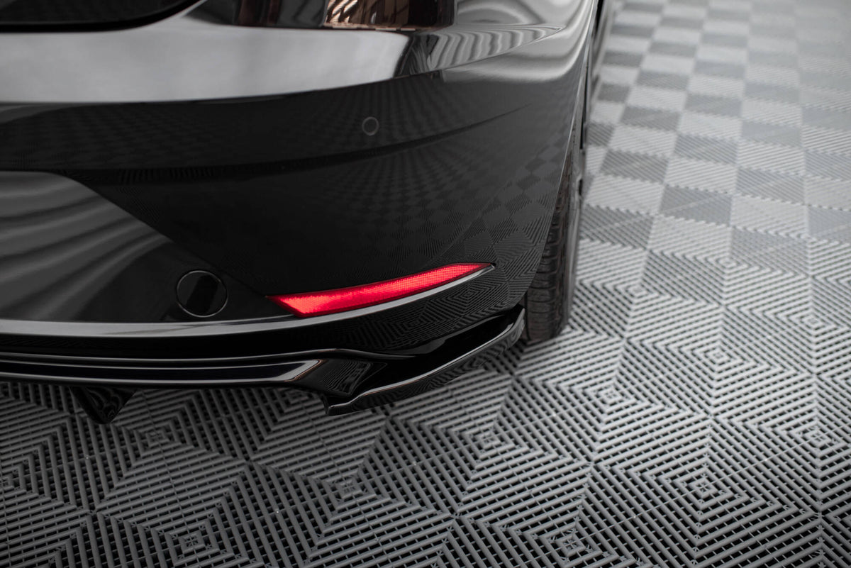 Heck Ansatz Flaps Diffusor V.2 passend für Seat Leon Hatchback Mk3 Facelift schwarz Hochglanz – Ansicht 3