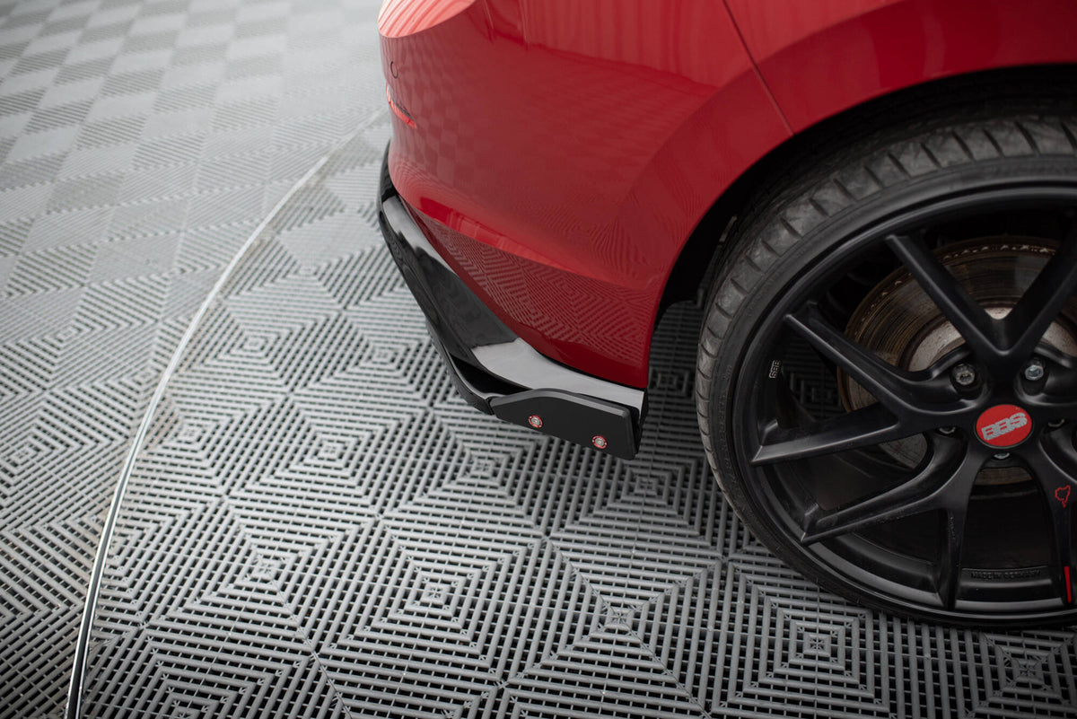 Heck Ansatz Flaps Diffusor V.2 + Flaps passend für VW Golf GTI / GTE Mk8 – Ansicht 7
