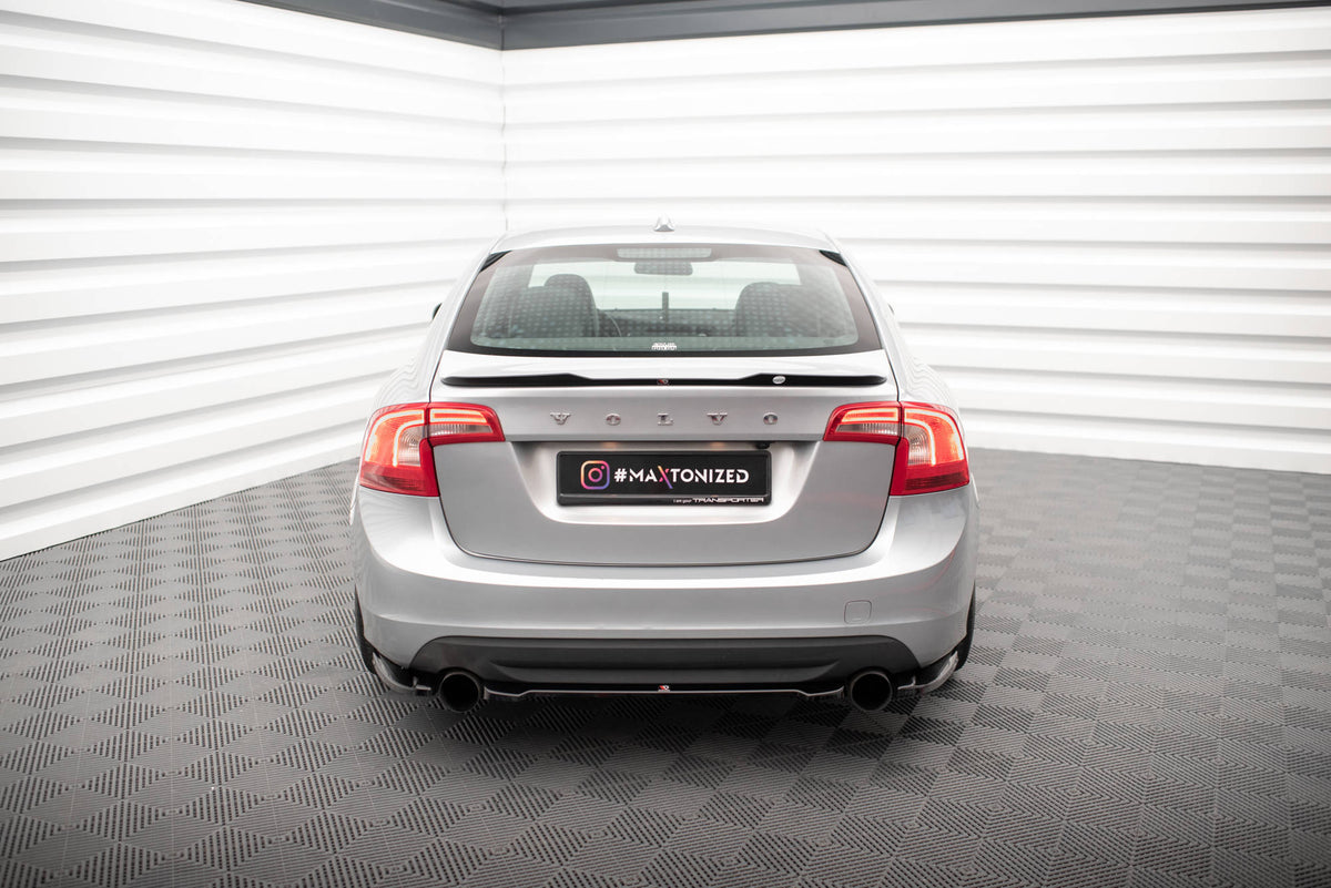 Heckansatz Volvo S60 Mk2 schwarz Hochglanz – Ansicht 1