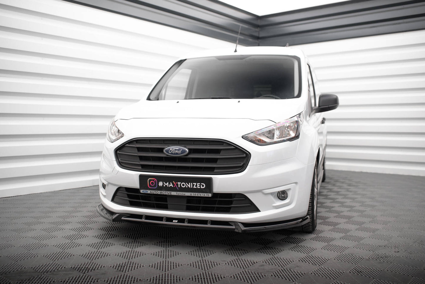 Street+ Spoilerlippe Front Ansatz V.2 passend für Ford Transit Connect Mk2 Facelift schwarz Hochglanz – Ansicht 1