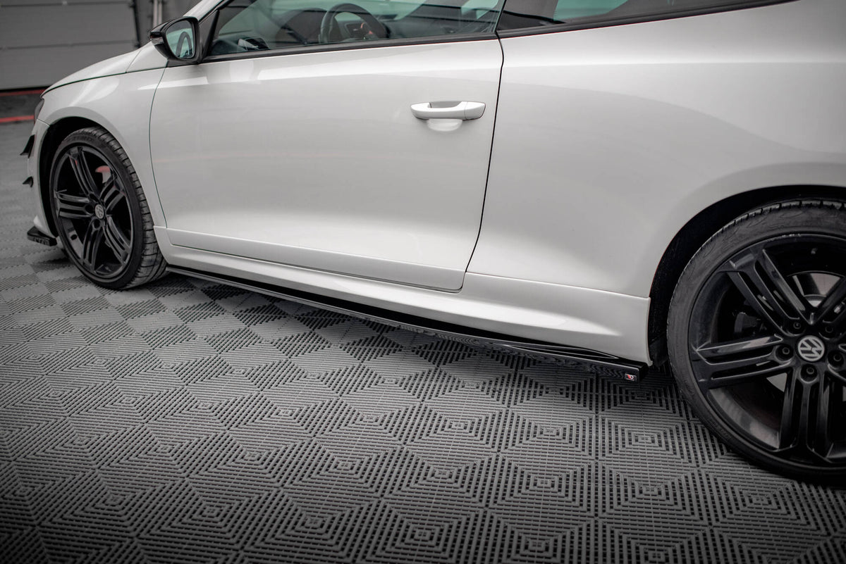 Street+ Seitenschweller Leisten V.2 passend für VW Scirocco R Mk3 / Mk3 Facelift schwarz Hochglanz – Ansicht 4