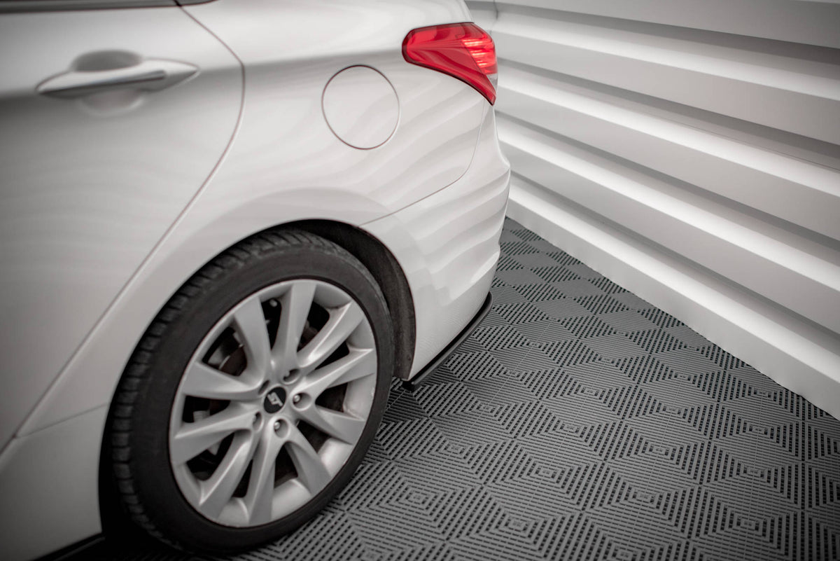 Heck Ansatz Flaps Diffusor passend für Hyundai I40 Mk1 schwarz Hochglanz – Ansicht 4
