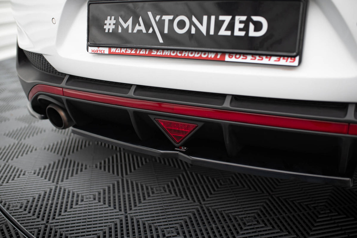 Street+ Mittlerer Diffusor RACE passend für Hyundai I30 N Mk3 Fastback schwarz Hochglanz – Ansicht 3