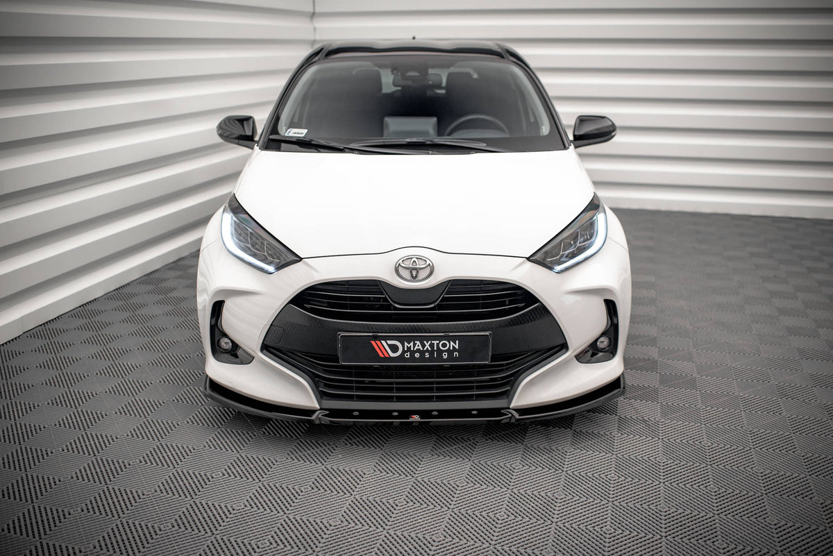 Street+ Spoilerlippe Front Ansatz V.2 passend für Toyota Yaris Mk4 schwarz Hochglanz – Ansicht 1