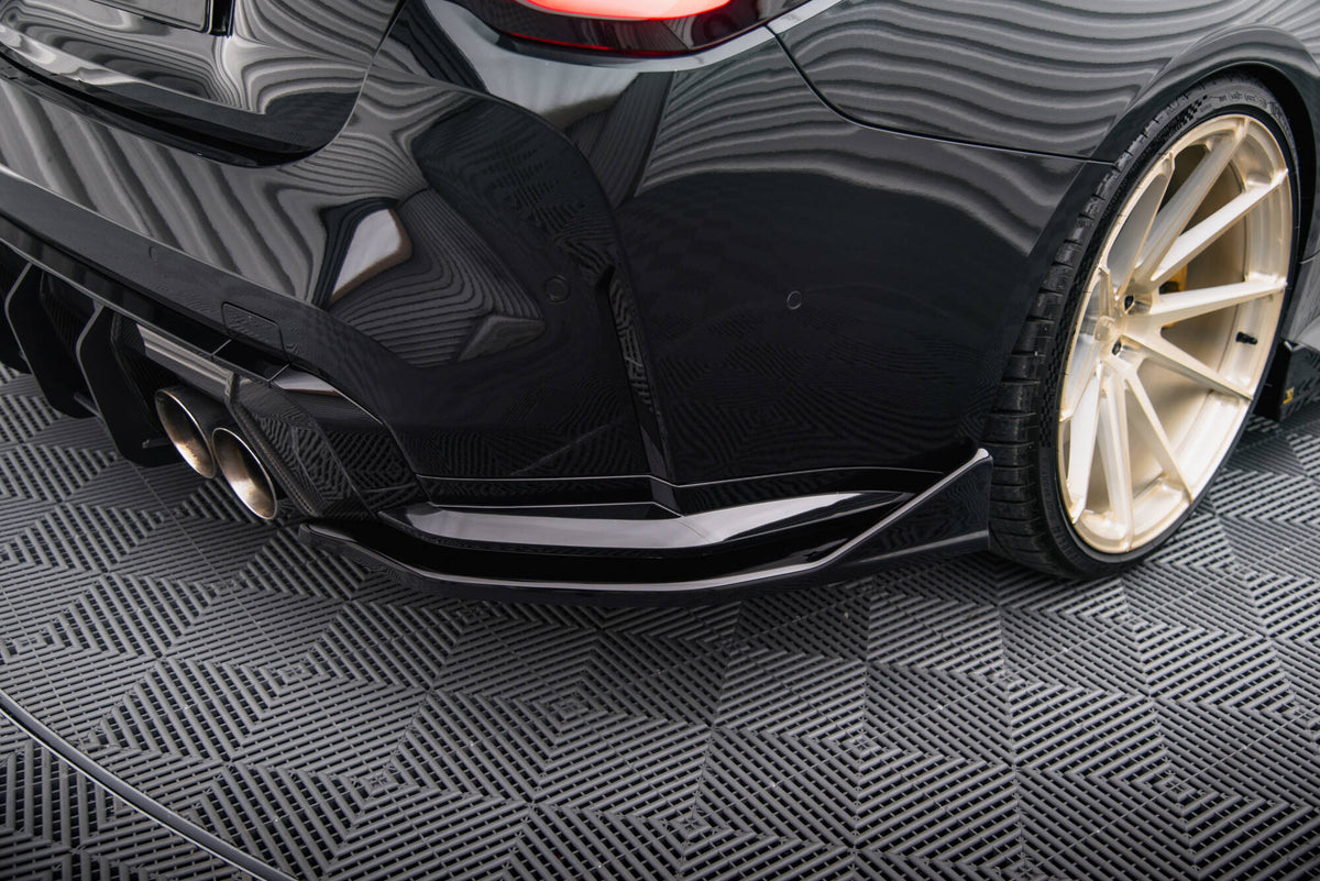 Heck Ansatz Flaps Diffusor V.4 passend für BMW M4 G82 / G82 Facelift schwarz Hochglanz – Ansicht 3