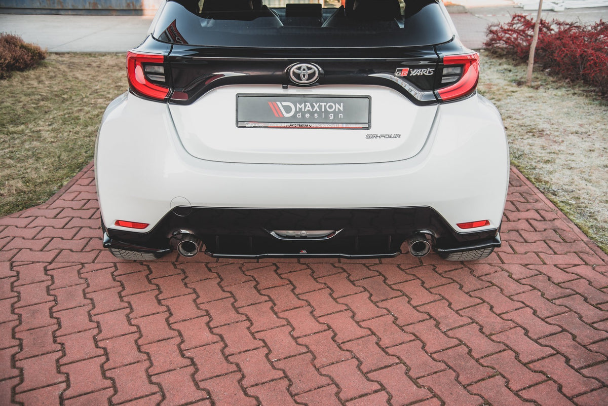 Heck Ansatz Flaps Diffusor V.1 passend für Toyota GR Yaris Mk4 schwarz Hochglanz – Ansicht 4