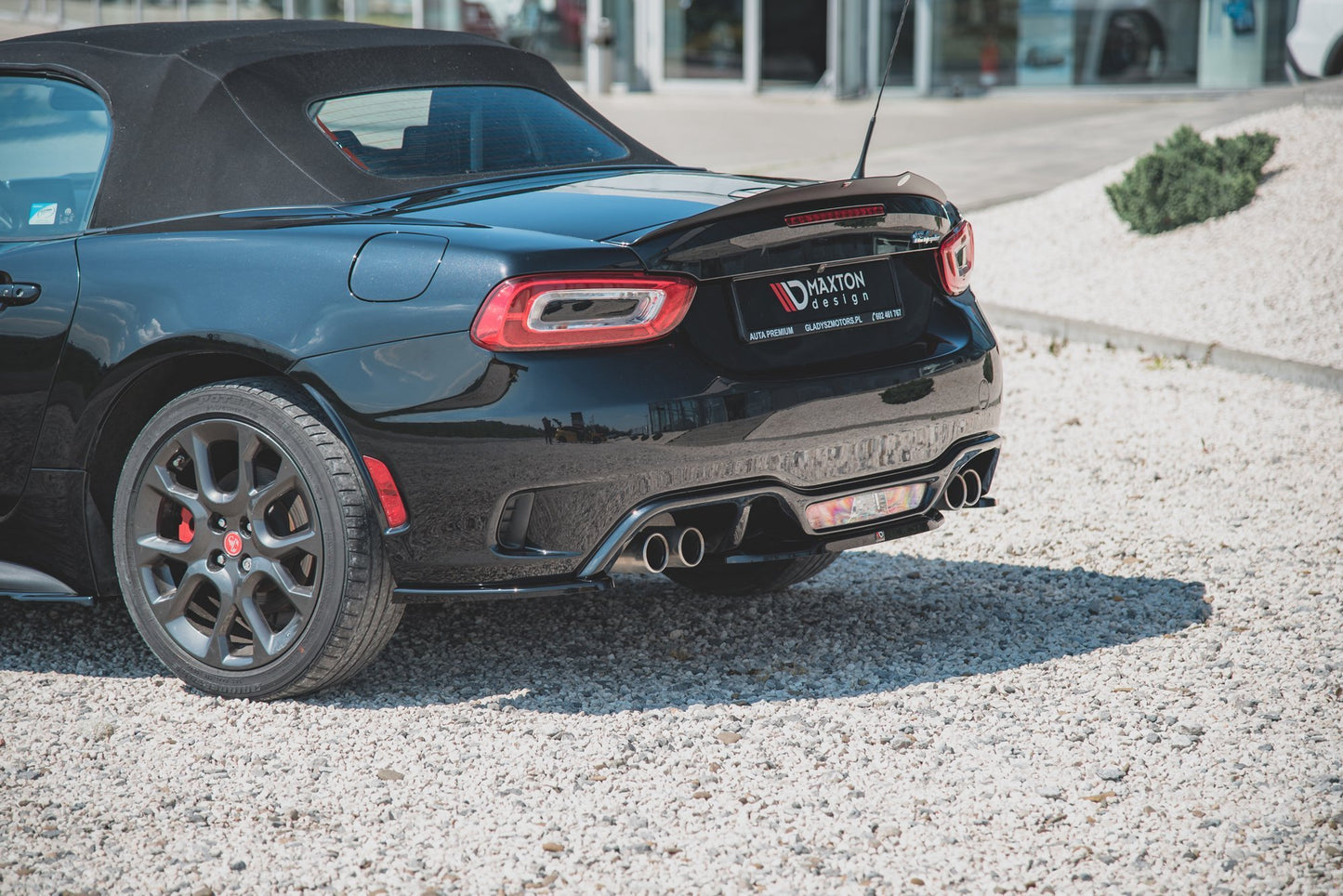 Heck Ansatz Flaps Diffusor passend für Abarth 124 Spider  schwarz Hochglanz – Ansicht 1