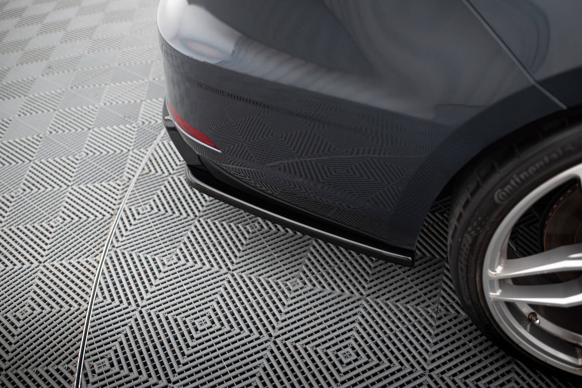 Heck Ansatz Flaps Diffusor V.2 passend für Seat Leon Cupra Mk3 FL Sportstourer schwarz Hochglanz – Ansicht 4